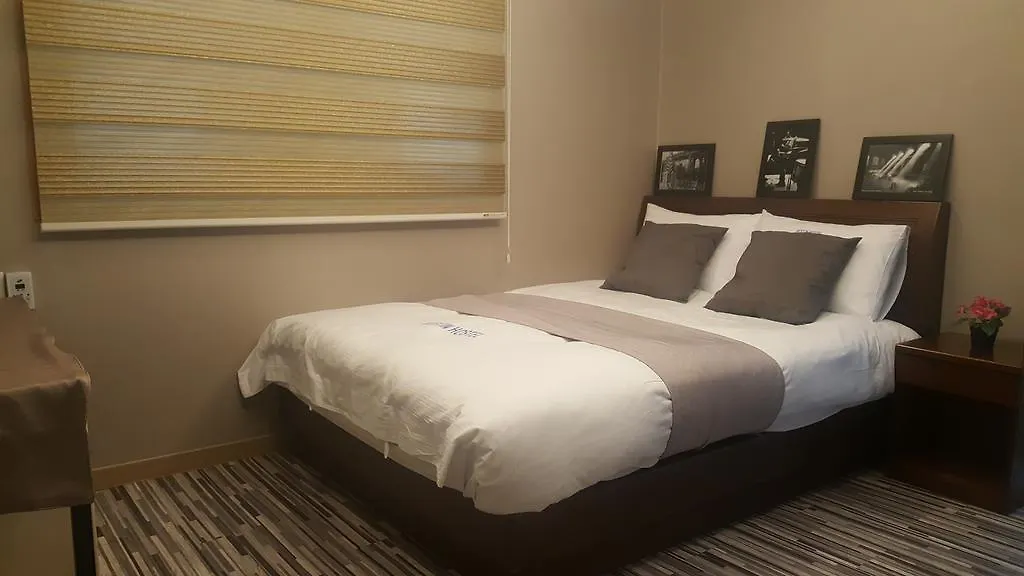 Myeongdong Time Hostel 首爾